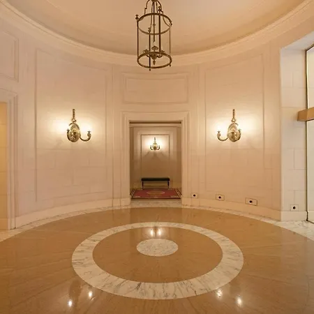 Apartment Design Avenue Montaigne Paris